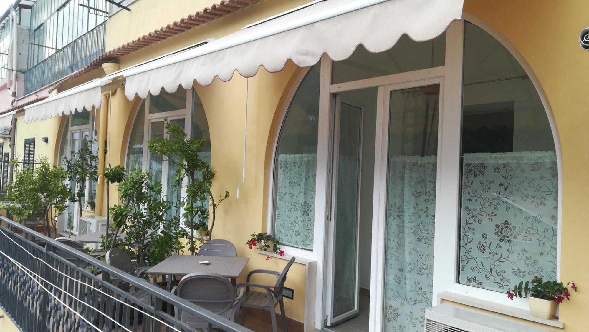 Il Covo Delle Civette Bed & Breakfast Vietri Ruang foto